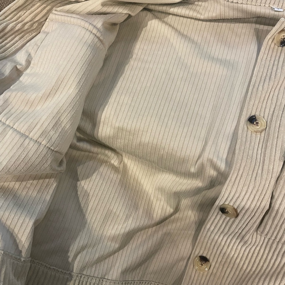 Cropped Corduroy Shacket in Taupe - Picture 4 of 4